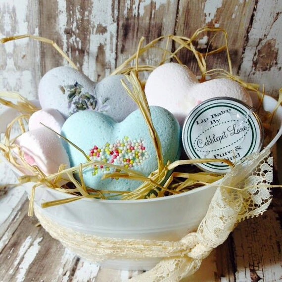 bath-bomb-and-lip-balm-gift-basket-rustic-vintage-by-cobblepotlane