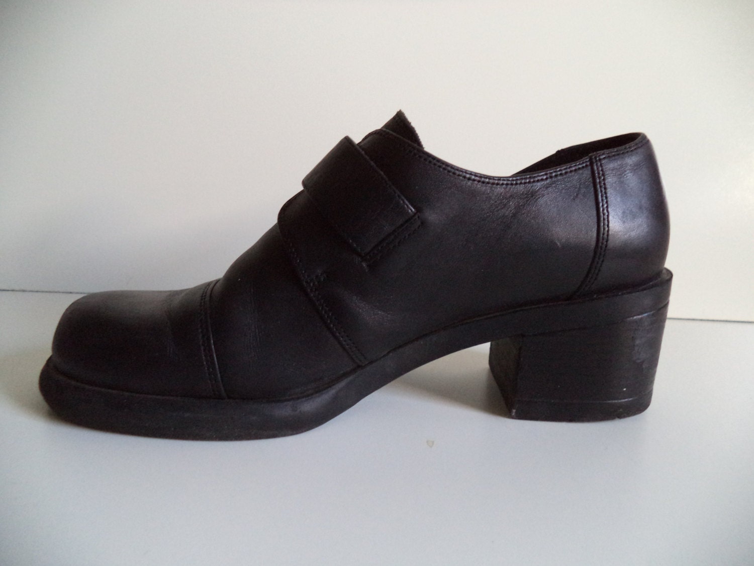 30% off SALE Chunky 90s Mary Janes// Black leather goth punk