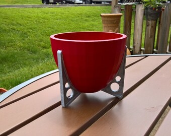 Mini-Nuke Planter , Fallout 4 , with or without succulent plant