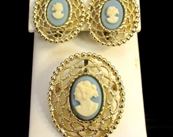 Sarah Coventry Cameo & silver filigree set