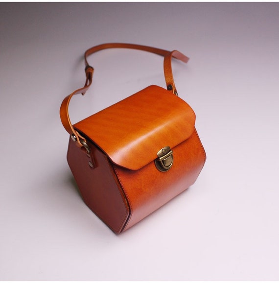 leather shoulder bag hexagon vegetable tanned leather polygon