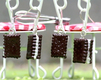 Biscuit Earings Silver Plated