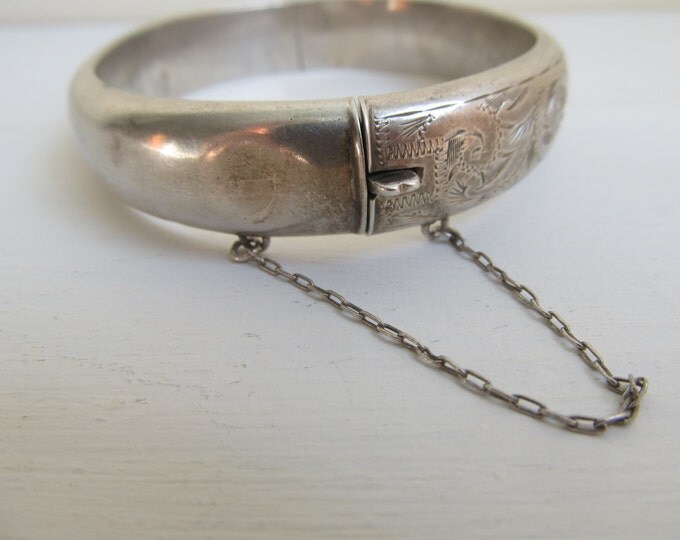 Vintage UK hallmarked Sterling silver bangle bracelet, Victorian style with safety chain hallmarked Birmingham 1961