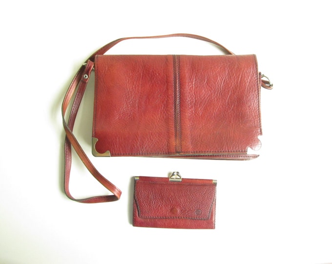 Red leather shoulderbag, burgundy messenger, oxblood handbag, dark red vintage ladies purse, boho chic shoulder bag with matching wallet