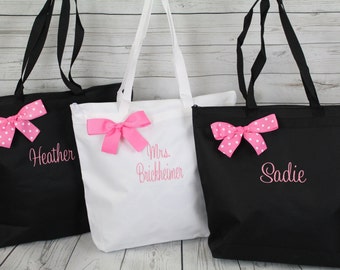 Bridesmaid Tote Set of 7, Personalized Monogrammed Zippered Tote Bag, Bridesmaids Gifts, Wedding Tote Bag, Bridesmaids Bags