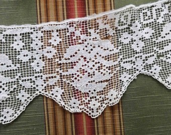 Vintage Filet Lace Trim White 44 inches x 4 inches
