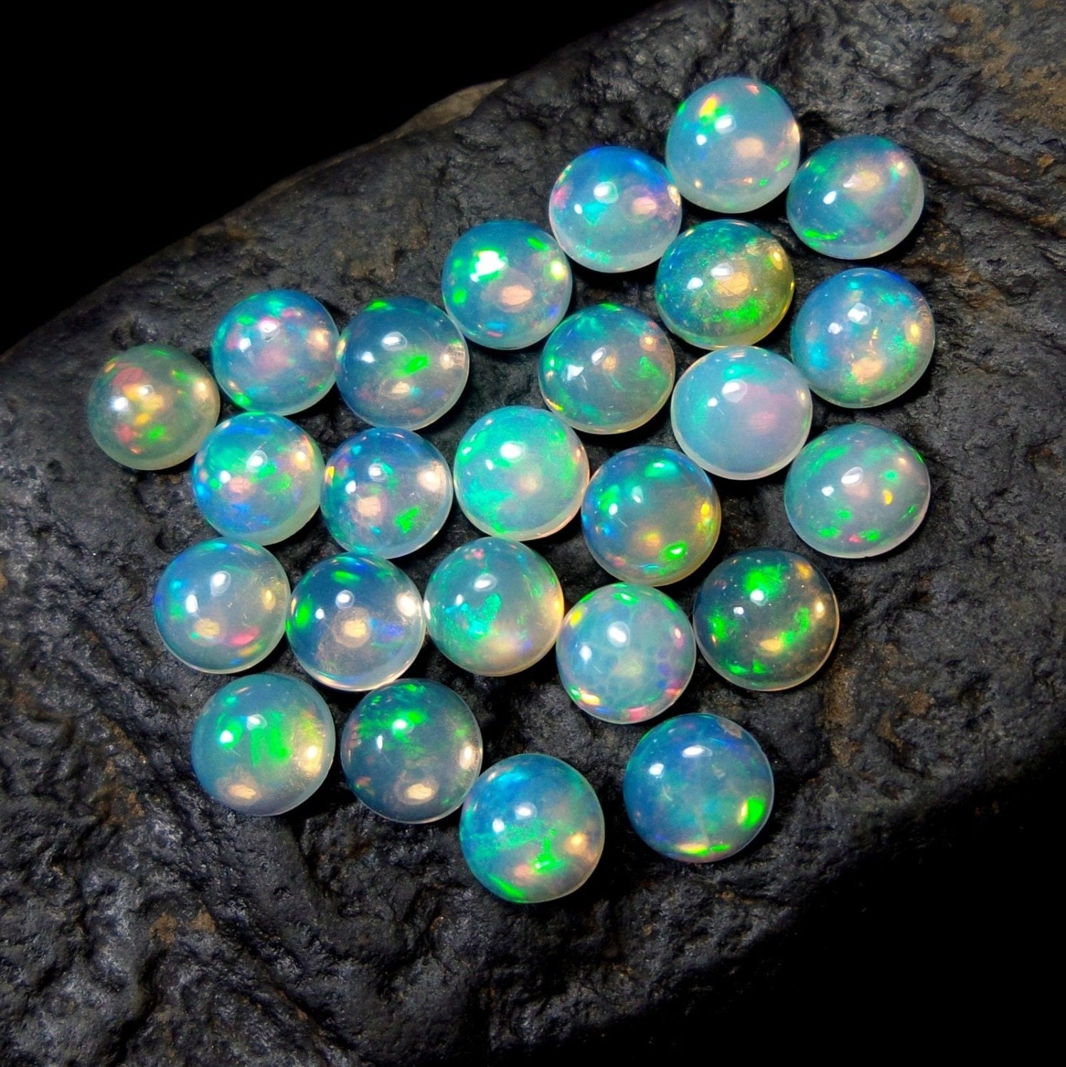 1 Ethiopian Opal solid gemstone cabochon Opal cabs 5 mm