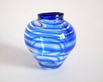 Hand Blown Art Glass Vase with Cobalt Blue Lip & Swirl (Item X 62)