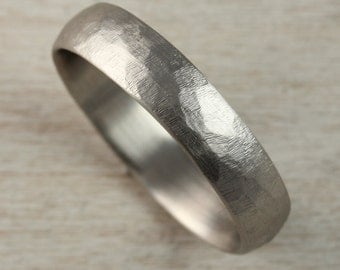 4mm or 5mm Stone Texture Hand-carved Classic Mens Wedding Band - Comfort Fit Men's Wedding Ring - Rugged Minimalist - Raw Faceted Texture