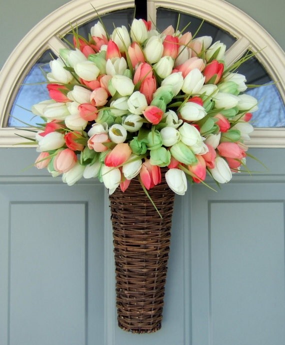 Items similar to Spring Wreath Spring Tulip Wreath Spring Tulip