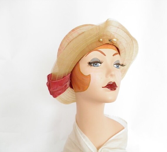 Vintage 1920s hat, Great Gatsby style, art deco pin