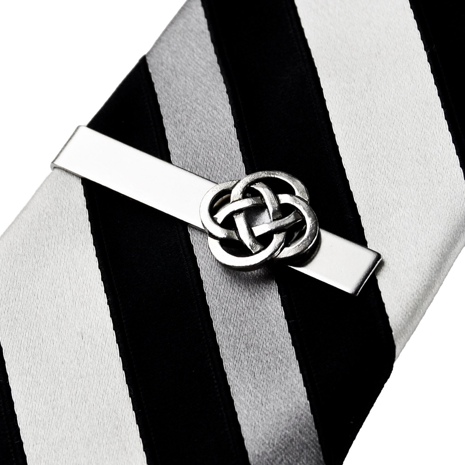 clasp tie