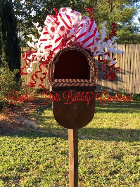 Ribbon and Twirls Mailbox Topper