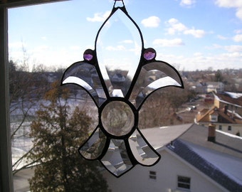 Stained Glass|Stained Glass Suncatcher|Fleur-de-Lis|Fleur-de-Lis Suncatcher|Amethyst Gems|Amethyst|Beveled Glass|Handcrafted|Made in USA