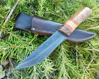 High Carbon 1095 steel blade Hunting Knife with English Walnut and Sycamore handle and custom Amish made Leather Sheath