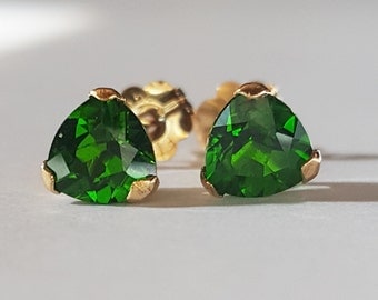 14kt Yellow Gold .95ctw Top Chrome Diopside Earrings