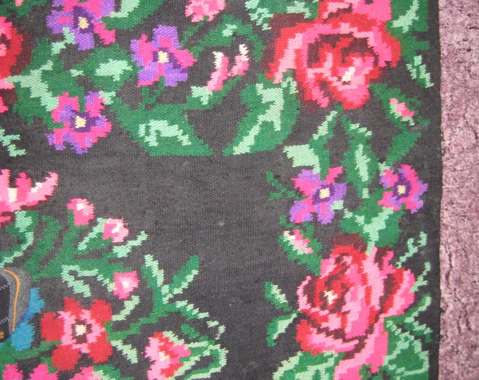 Bessarabian Kilim. Vintage Kilim, Handmade 35 years old, handmade.rose carpet, Ukrainian, Bessarabian carpet, Rosh.