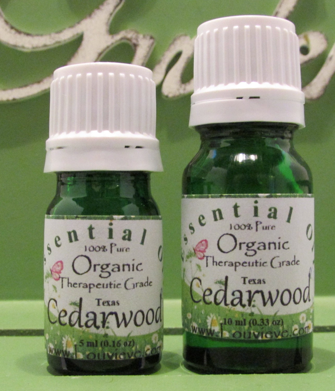 ORGANIC Cedarwood Virginia Essential Oil 100% Pure ORGANIC Cedarwood Virginia Essential Oil 100% Pure