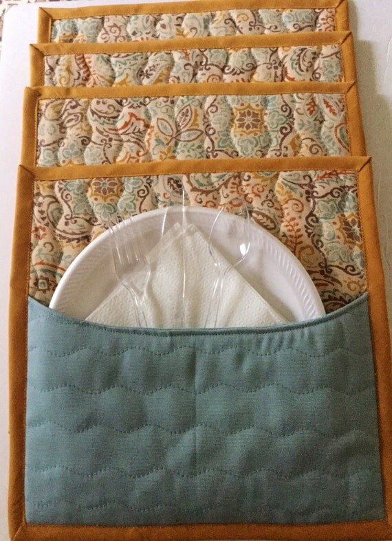 Big Sale Outdoor Picnic pocket Placemat set of 4 quilted and