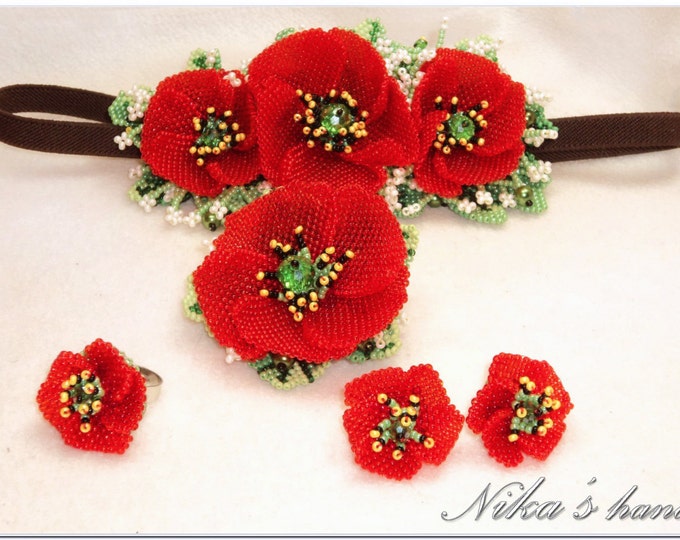 Seed beads stud earrings with poppies, red beaded Ukrainian poppies, ethnic jewelry gift idea, tiny flowers, artificial poppy flower