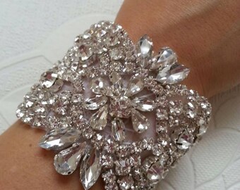 Luxury vintage style crystal bracelet/cuff, bride cuff, rhinestone bracelet wedding cuff bridesmaid bracelet bride bracelet cuff