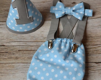 Boy Cake Smash Outfit, Boy 1st Birthday Outfit, Bow tie and Diaper Cover, Boy 1st Birthday Outfit, Cake Smash Set, Baby Blue w/ white polka