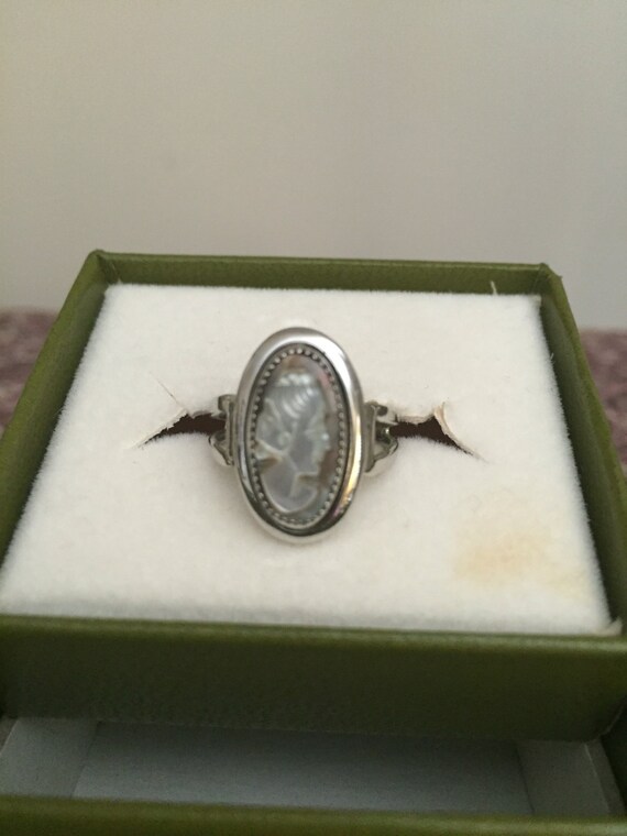 FREE SHIPPING Sterling silver Sarah Coventry Mothet of Pearl