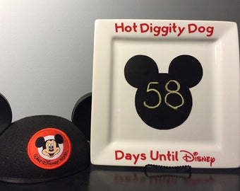 Disney vacation countdown plate.. Disney countdown... Disney world vacation countdown