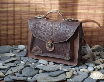 briefcase, computer, towel satchel in vegetable-tanned leather, handicraft, brown