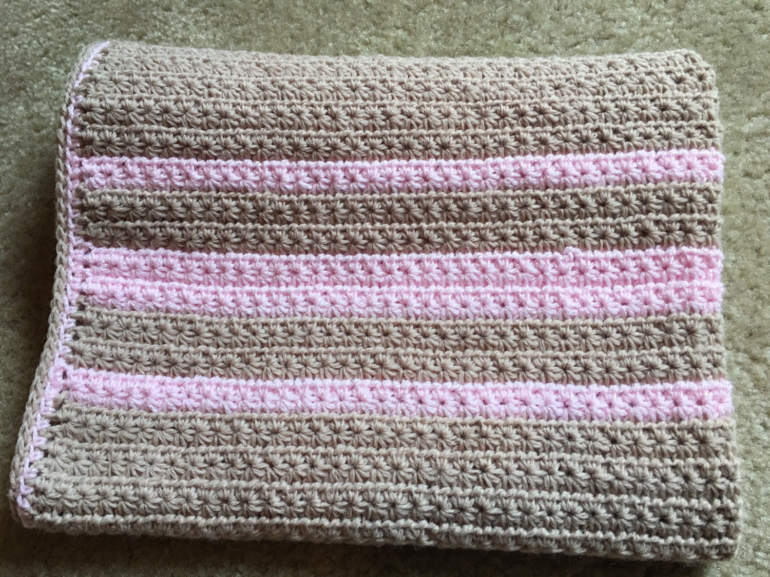 Star Stitch Crochet Baby Blanket Pattern and Photo Tutorial from