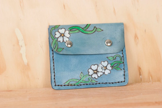 Front Pocket Wallet Leather in the Willow pattern with