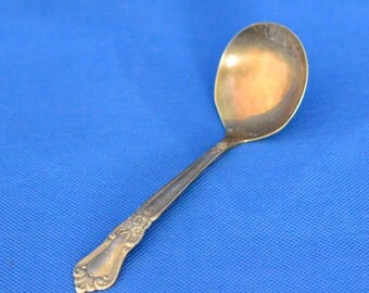 Valley Rose Silverplate Gravy Ladle by William Rogers Oneida Ltd. - Pattern Number: 1956