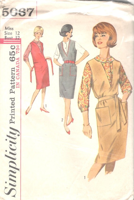 1960s Simplicity 5067 Misses Low V Neck Jumper and Blouse