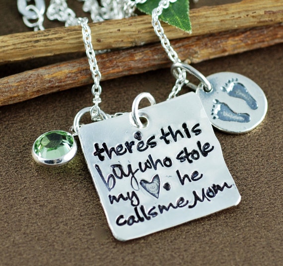 Personalized necklace for mom