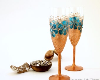 Wedding Glasses, Champagne Flutes, Hand Painted Wedding Toasting Set of 2