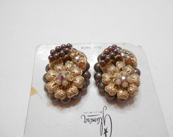 Vintage "Glamour" Clip Back Earrings (4865) (BP) Gorgeous!!