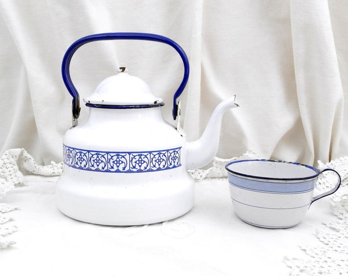 Vintage French Enamelware White and Blue Kettle / French Country Decor / Vintage Kitchenailia / Kitchenware / Retro Home Interior / Ruistic