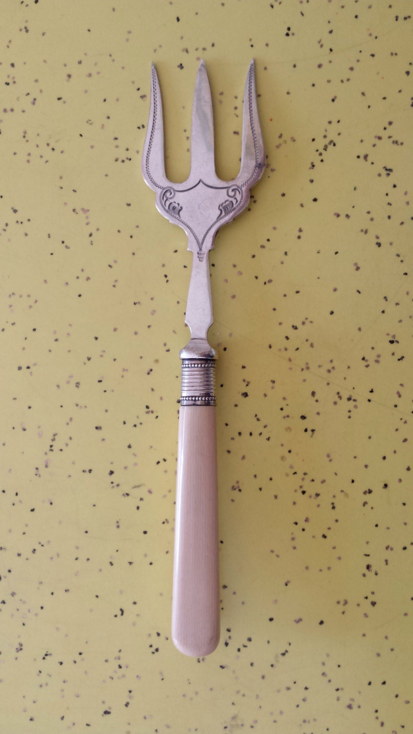 vintage bread fork, vintage meat fork, vintage dining, vintage serving