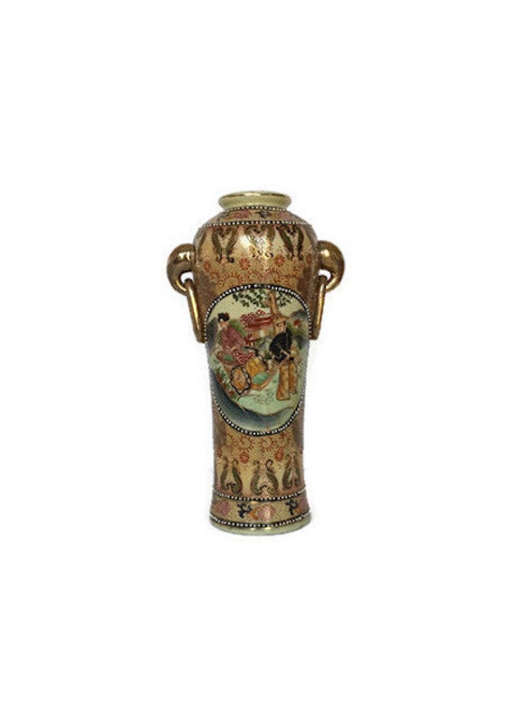 Old Japanese vase large moriage decorated asian conversation piece
