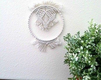 Round macrame modern home decor Circle macrame fiber art Abstract Macrame wall hanging White macrame hanger Decorative macrame geometric art