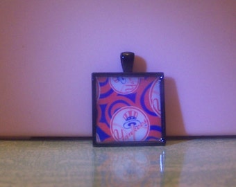Handmade bezel necklace pendant keychain New York Yankees NY baseball playing card
