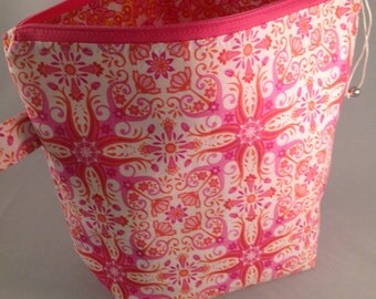 Knitting Project Bag with zipper Pink White Tile Print
