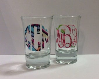 Adorable monogrammed, Lilly inspired custom shot glasses! Great for a bachelorette party, girls night, or 21st birthday party favor, so fun!