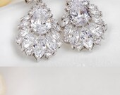 Sale Chandelier earrings Bridal jewelry Vintage wedding Wedding earrings Crystal drop earring Swarovski crystal earrings Rhinestone earring Sale Chandelier earrings Bridal jewelry Vintage wedding Wedding earrings Crystal drop earring Swarovski crystal earrings Rhinestone earring