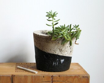 CONCRETE Hypertufa PLANTER—Black Gray Succulent Round Pot Slate Marker—Housewarming Wedding Housewarming Home & Garden—Concrete Beton/Maceta