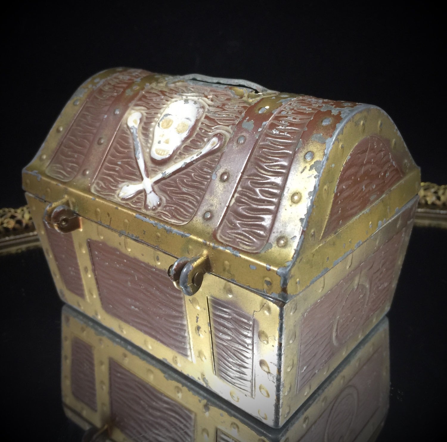 Treasure Chest Pirate Skull And Crossbones Piggy Bank Penny