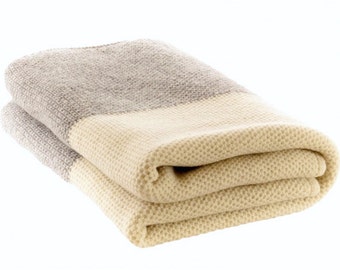 100 % Merino wool blanket, knitted blanket, wool blanket, white blanket, gray, big bed cover, warm blanket, wool bed throw, wrap, warm, home