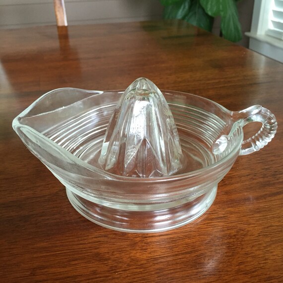 Items similar to Vintage Glass Juicer, Lemon, Lime, Orange Juicer