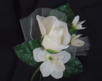 Items similar to Custom Button Boutonniere - Your Colors on Etsy