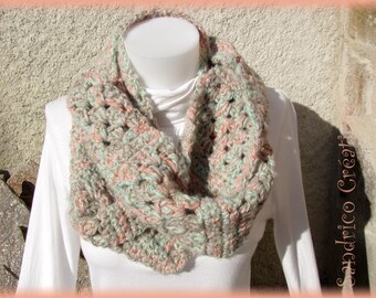 Double hand-knitted collar crochet pastel mohair and golden thread